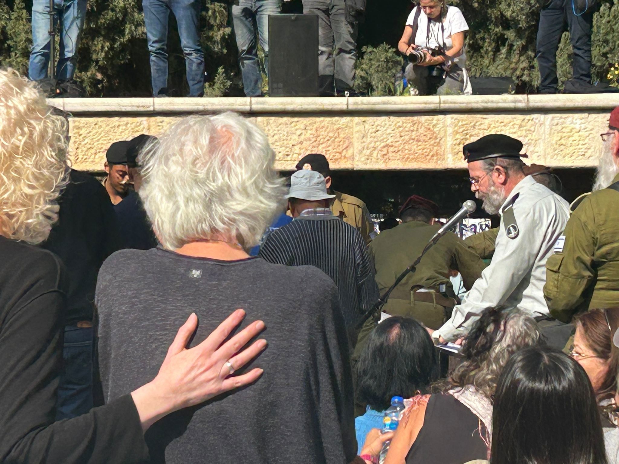 עוז דניאל מובא למנוחות
