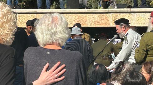 אחותו התאומה של עוז נפרדה ממנו: "לא רואה את עצמי חוגגת יום הולדת בלעדיך"