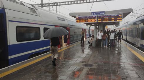 גשמים ראשונים ברחבי הארץ; איסור רחצה בחופי ת"א והרצליה בשל זיהום