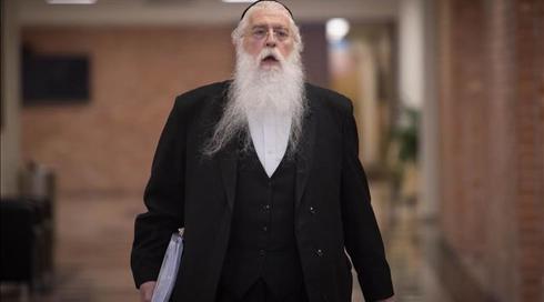הפתרון המסתמן למשבר עם השר פרוש