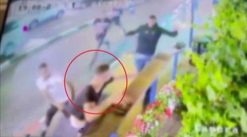"מאחור דקרו בסכין ומלפנים נתנו אגרופים": אחמד הותקף ע"י יהודים