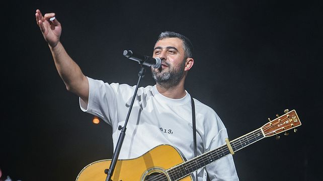 ישי ריבו בהופעה בבריכת הסולטן בירושלים, 2025