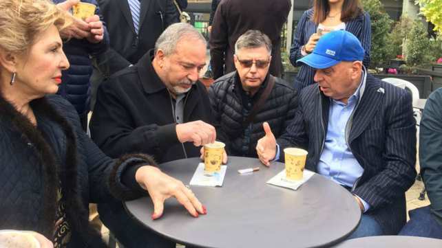 השרים אביגדור ליברמן וסופה לנדבר באשדוד