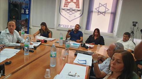 קובי ניצל? דרעי נתן ארכה של שבועיים למועצות שלא אישרו תקציב (1)