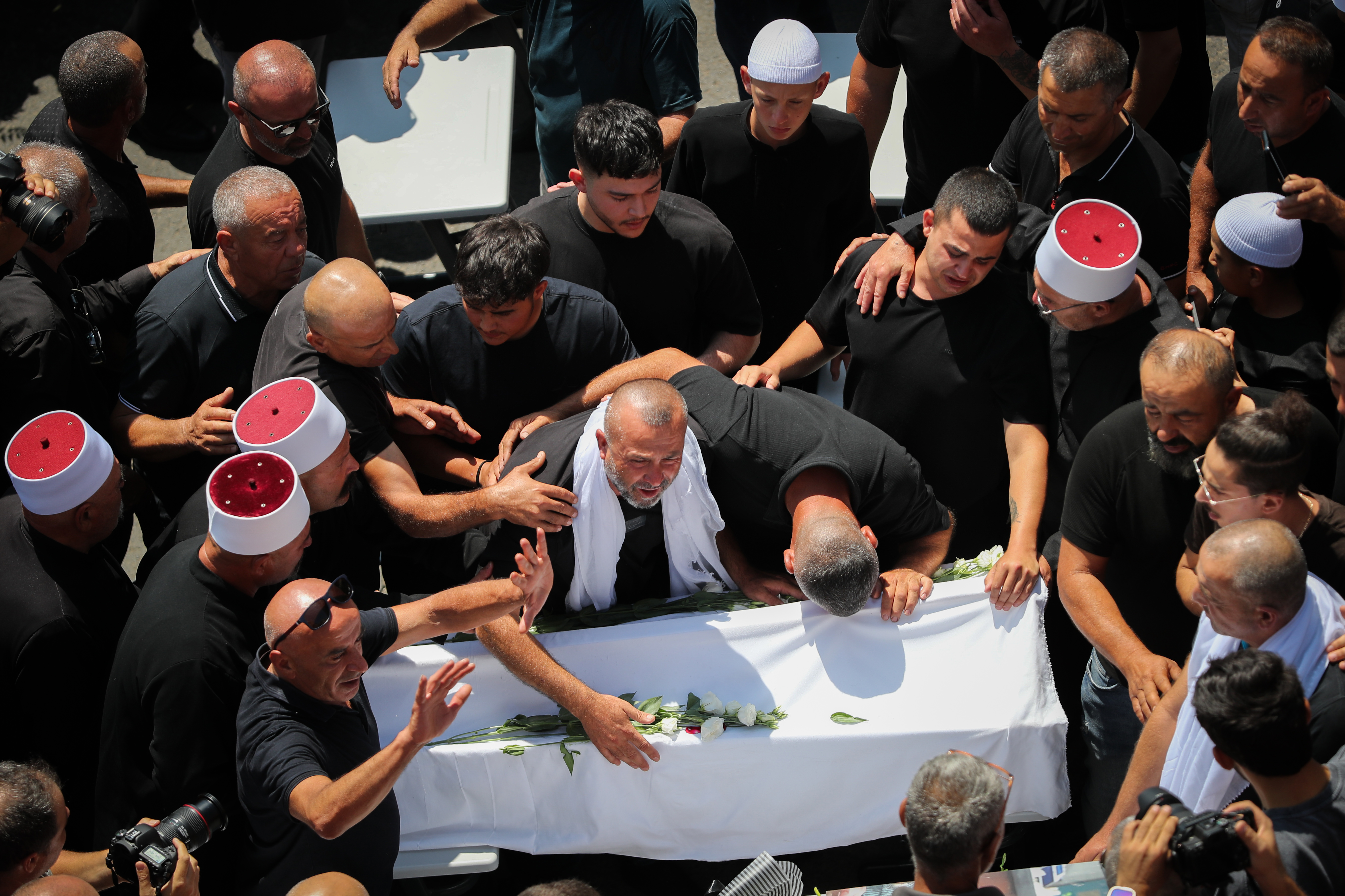הלוויתם של הילדים והנערים הדרוזים במג'דל שמס