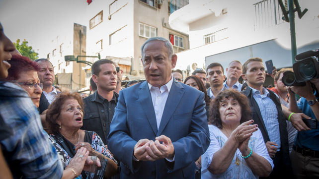 ראש הממשלה בנימין נתניהו בביקורו בדרום תל אביב