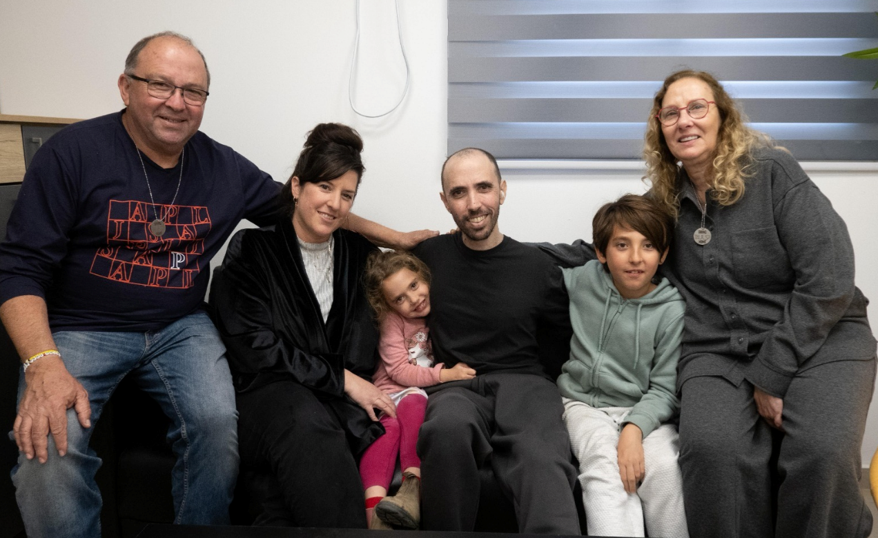 טל שהם במפגש עם בני משפחתו