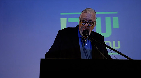 הקול של רפי גינת: איש התקשורת הוותיק התגייס לקמפיין הפוליטי