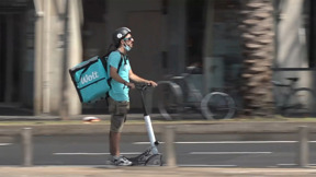 יחליפו את וולט? בדקנו אילו אפליקציות יחסכו לכם כסף - ויביאו את המשלוח מהר יותר