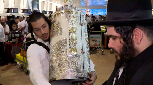 "אם לא נטוס - נרעיד את המדינה": סערה סביב האפשרות למעצר עריקים בדרך לאומן