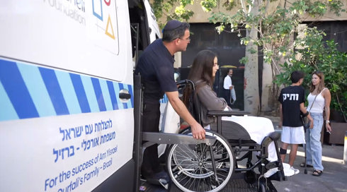 לנסוע לסופר, לחברים - ולראות את הים: האמבולנס שעוזר ללוחמים שנפצעו