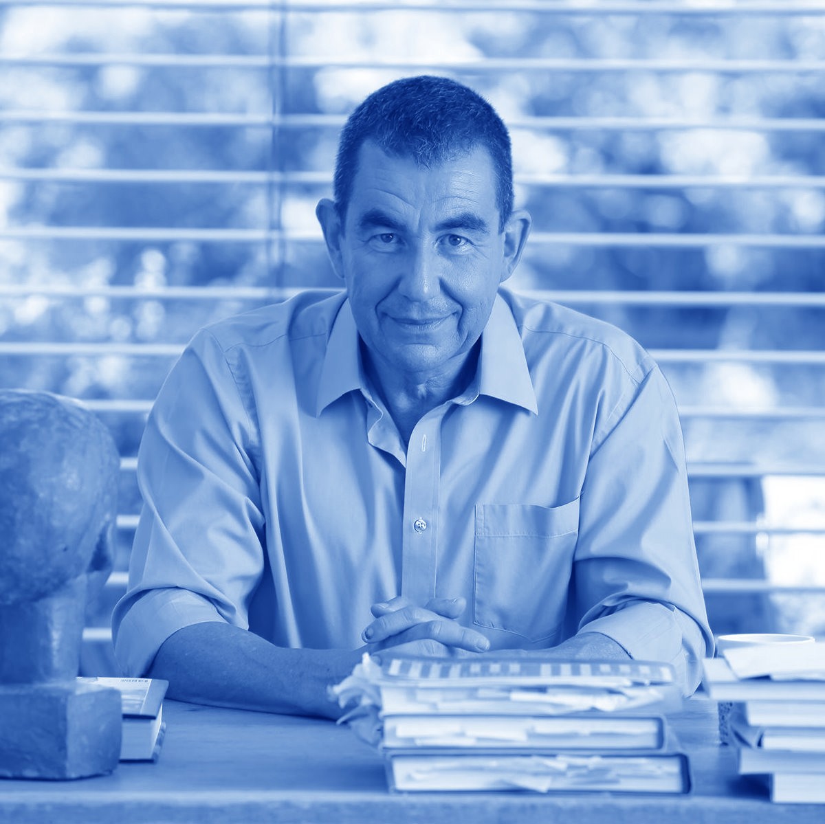 "כל מי ששם את האמת שלו עליונה - מפרק את הבית השלישי"