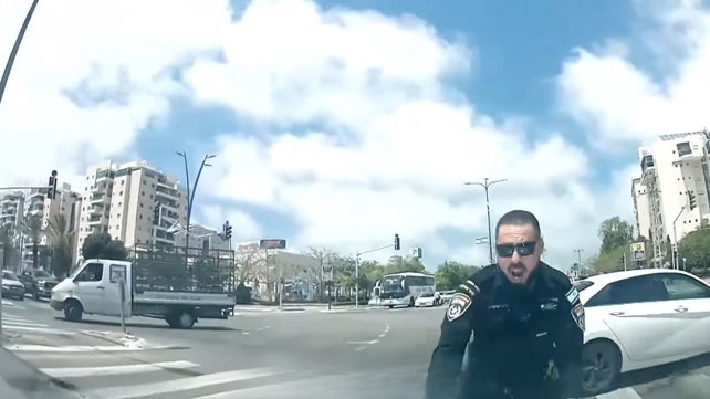 מרדף דרמטי בדרום: נהגת נמלטה מהמשטרה עם פעוט ברכב