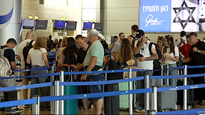 "התפללתי שהטיסה תצא בזמן": אחרי השביתה והכאוס - בנתב"ג חוזרים לשגרה