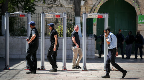 אחרי פתיחת הר הבית: אנשי ווקף סירבו לעבור במגנומטר