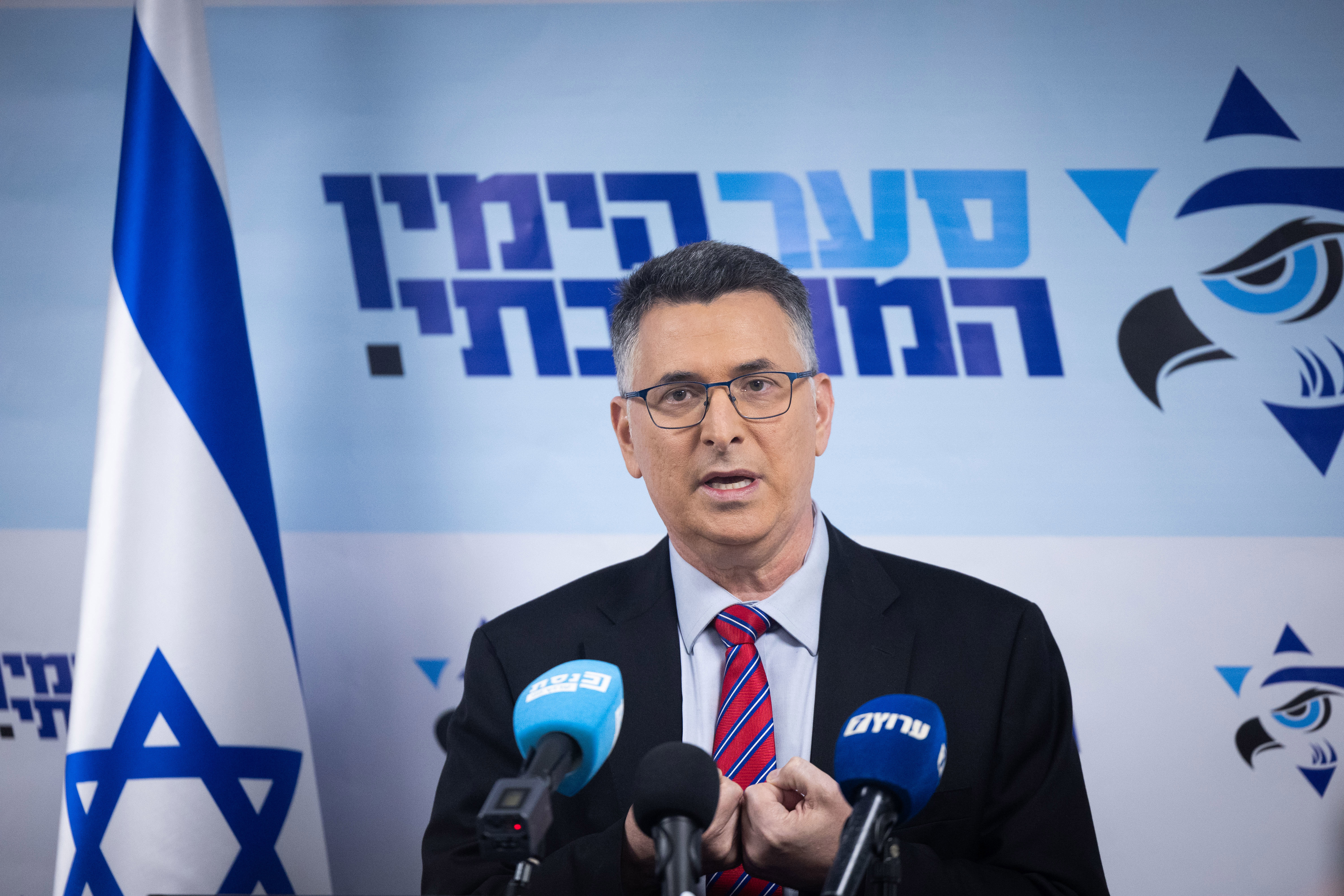 גדעון סער