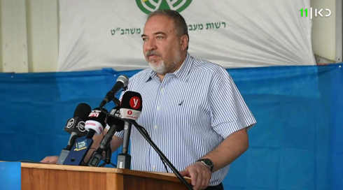 "אין לנו לוקסוס לנהל מלחמת יש-ברירה": השיחה הקשה בין ליברמן ותושבי הדרום