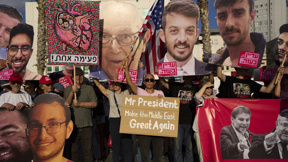 הפגנה למען שחרור חטופים מול שגרירות ארצות הברית בתל אביב, יולי 2025