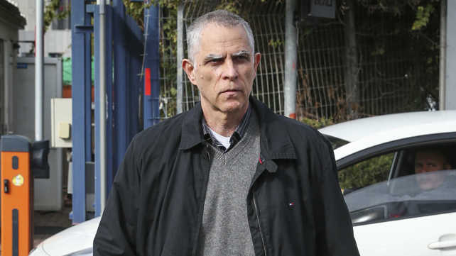 מו"ל ידיעות אחרונות, נוני מוזס, יוצא מחקירתו במשטר