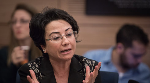 חברת הכנסת לשעבר חנין זועבי עוכבה בחשד לעבירות הסתה והזדהות עם טרור