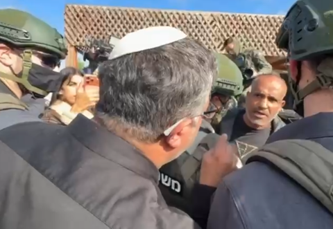בן גביר מתעמת עם תושב בתראבין