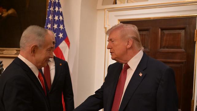 נשיא ארה"ב דונלד טראמפ וראש הממשלה בנימין נתניהו בפגישתם בבית הלבן