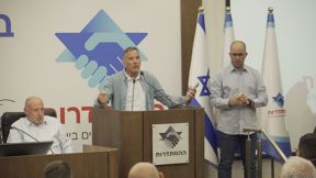 יו"ר ועד עובדי רשות שדות התעופה פנחס עידן מודיע על שביתה בנתב"ג. 27.03.23