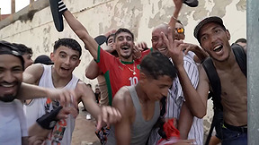 "מעדיף למות פה מלחזור": מה קורה במובלעת הספרדית אליה פלשו עשרות אלפי מהגרים