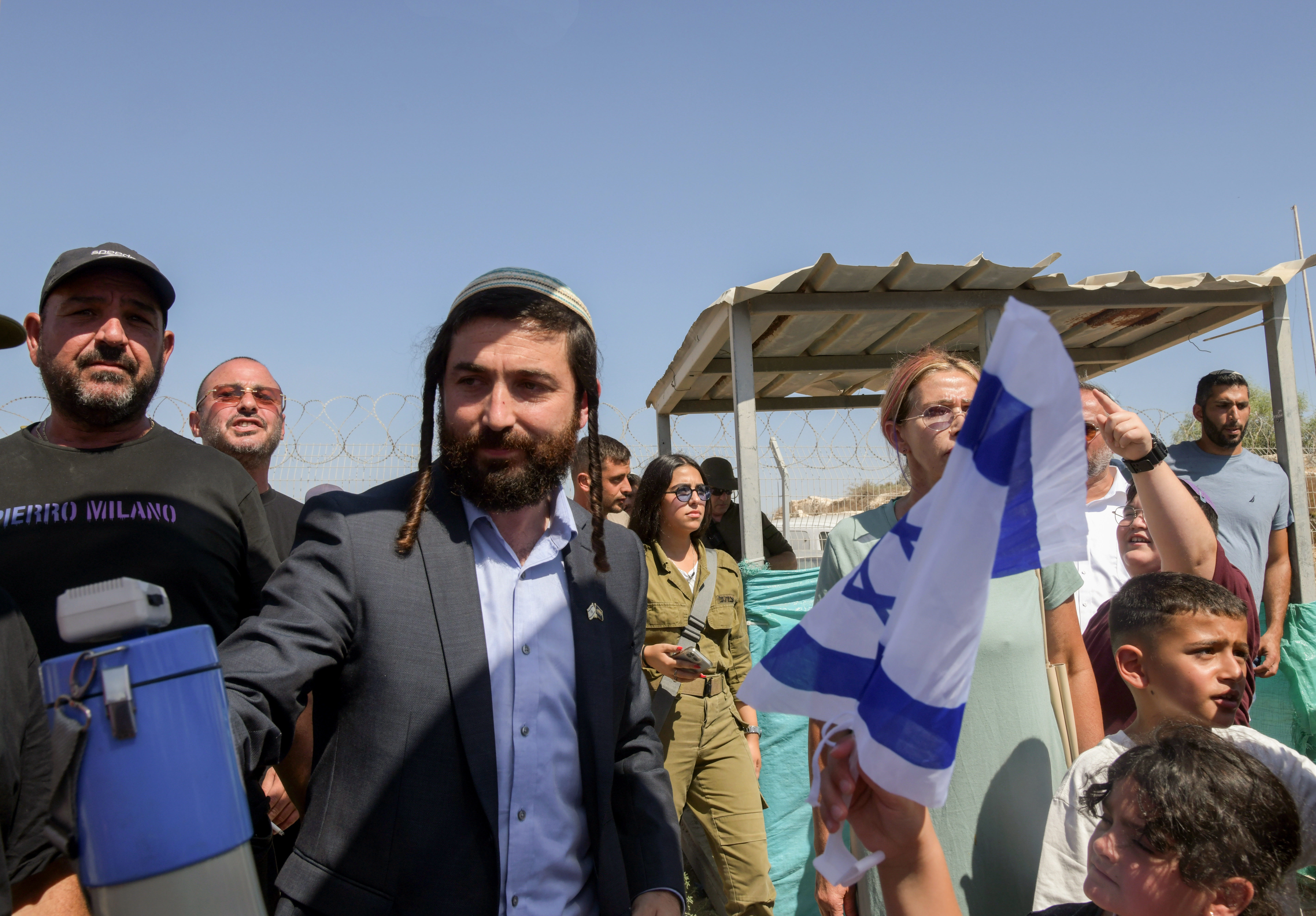 צבי סוכות בבסיס שגה תימן, אמש