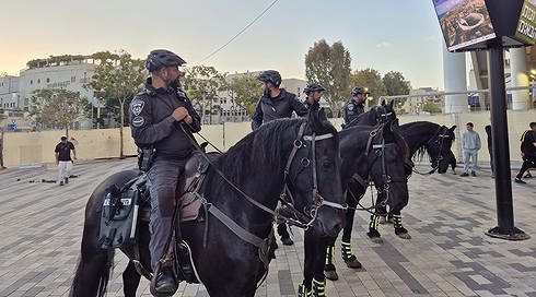 בן 15 נעצר בחשד לתקיפת שוטר מחוץ למשחק בין הפועל לבית"ר