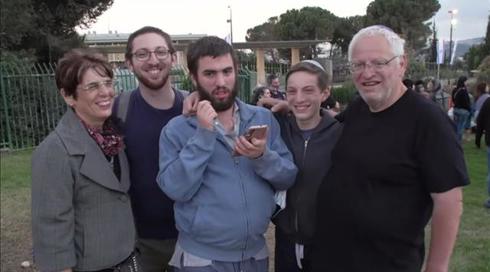 "נופלים לתהום": האב ששובת רעב במחאה על היחס לאוטיסטים