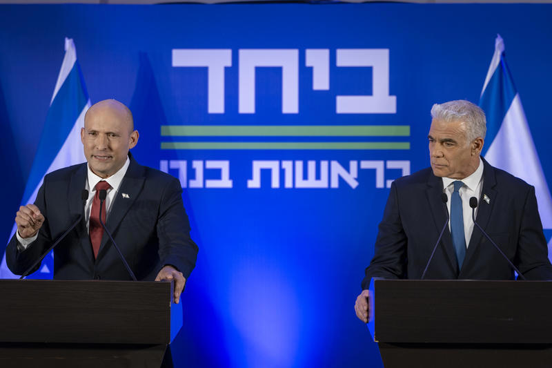 יאיר לפיד ונפתלי בנט במסיבת עיתונאים
