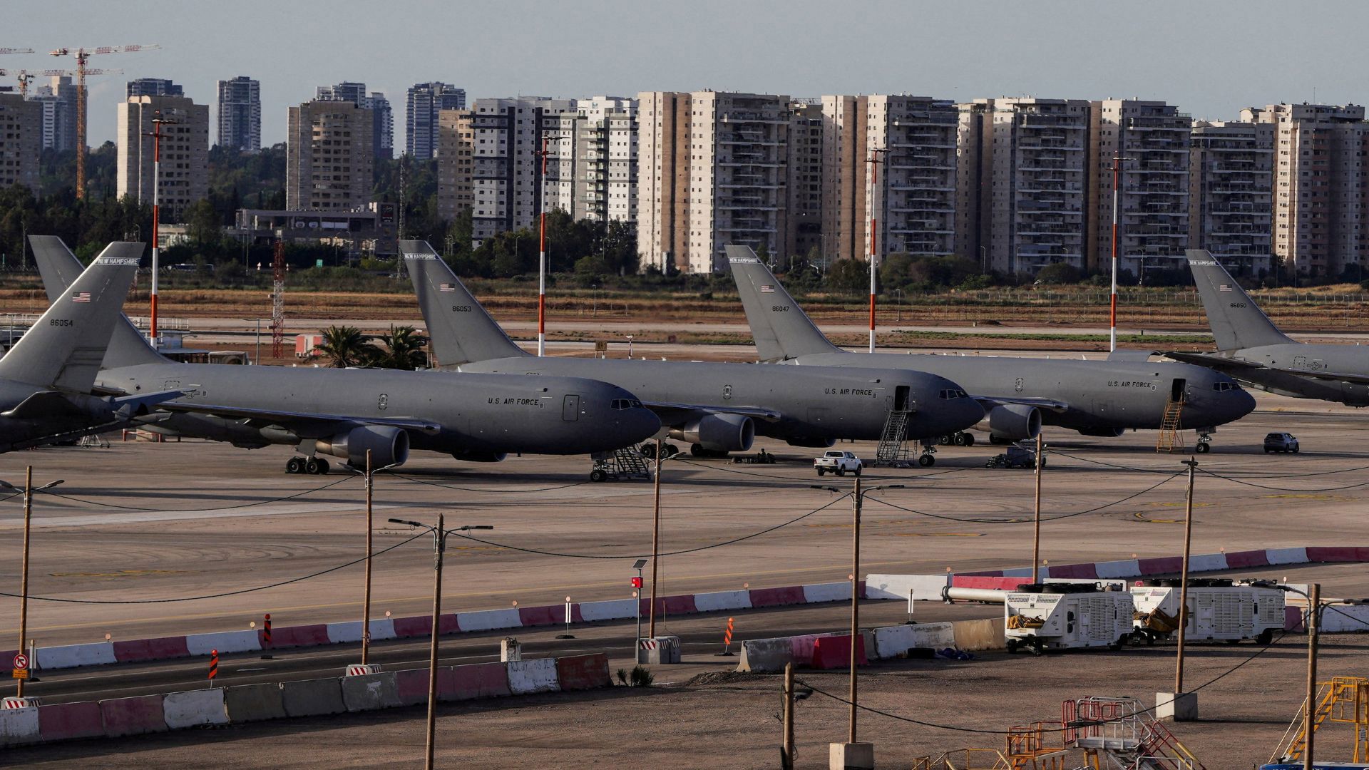 מטוסי תדלוק של חיל האוויר האמריקני בנמל התעופה בן-גוריון בלוד, מאי 2026