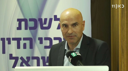 יוצא לנבצרות: ההסתבכויות של אפי נוה