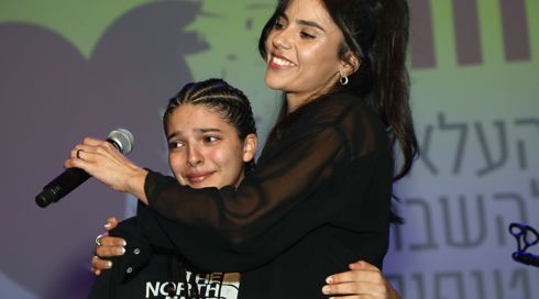 "זכות גדולה": אמני ישראל באירוע מרגש של משפחות החטופים