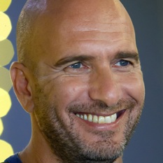 מחבר אסי כהן