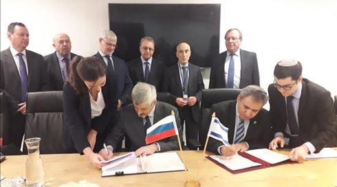 אחרי כמעט עשור: נחתם הסכם האימוץ בין ישראל לרוסיה