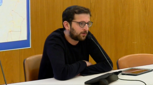 דרמה בפרשת קטרגייט: העימות המתוח של אוריך ופלדשטיין