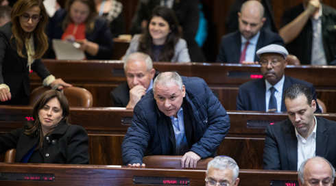 בקואליציה מתכוונים למנוע דיונים של כמה ימים לקראת חוק המרכולים