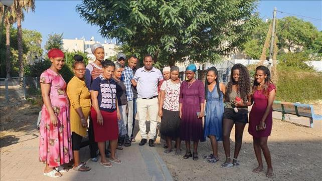 ח"כ גדי יברקן עם הורים לילדים בגן בקריית גת, 06.09.19