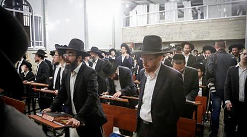 חשש ביהדות התורה: נתניהו יעדיף את גנץ וישאיר את החרדים בחוץ