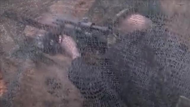 נשיא רוסיה ולדימיר פוטין יורה בנשק חי