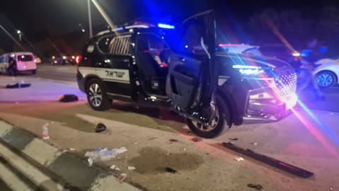  ניידת המשטרה שנפגעה בפיגוע בכוכב יאיר 03.04.24