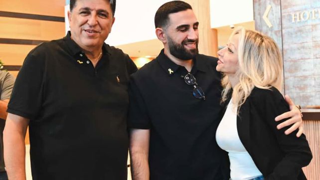 שגב כלפון ומשפחתו