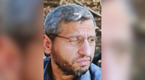 בלי עין, עם שיער שיבה: תיעוד חדש של מוחמד דף