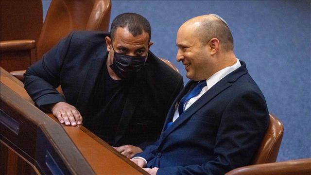 אביר קארה ונפתלי בנט