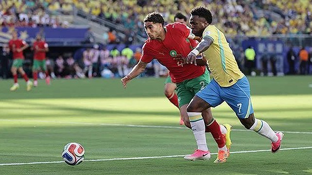 البرازيل ضد المغرب