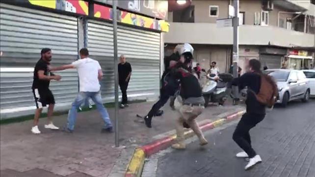 תקיפת צוות כאן חדשות בתל אביב 13.05.21