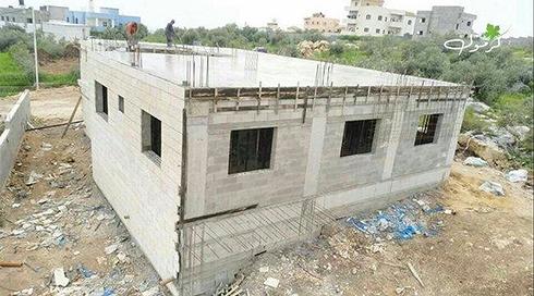 דיווחים: הפלסטינים בונים מחדש את בית המחבל מברקן