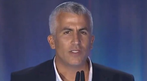 "בשביל אח עושים הכול": הנאום המרגש של חתן פרס ישראל